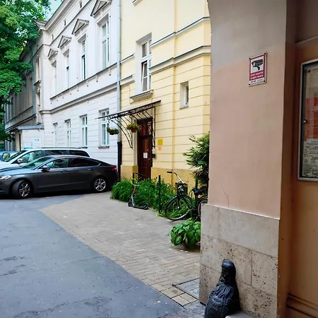 Price Center H57 - 12 Apartmán Varšava